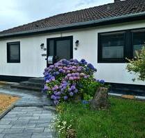 Einfamilienhaus 5 ZKB mit Garten und 2 Garagen - Beckingen