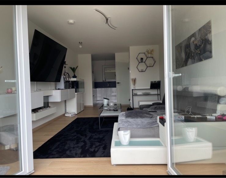 Moderne 2-Raum-Wohnung mit EBK und Balkon in Mettmann