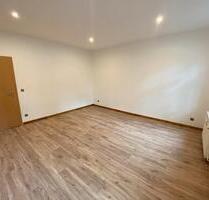 1 Raumwohnung ca. 40m2 neu saniert ab sofort frei - Bitterfeld-Wolfen