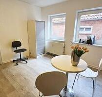 Moderne Büroräume in Top-Lage! - 270,00 EUR Kaltmiete, in Lütjenburg (PLZ: 24321)