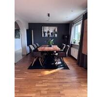 Attraktive 3-Zimmer Erdgeschosswohnung mit Aussicht und Garage - Reichshof