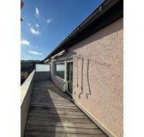 Renovierte 71 m² Dachgeschosswohnung mit Balkon im Herzen von Werdohl zu vermieten