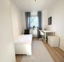 Freies Zimmer in moderner 6er-WG in Frankfurt – Weißkirchener Weg 39! - Frankfurt am Main Nord-West
