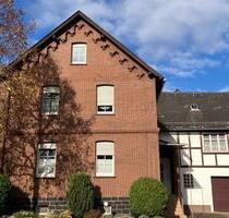 Einfamilienhaus bebautes Grundstück - Breidenbach