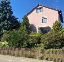 freistehendes Einfamilienhaus mit Garten und Garage - Schönwald