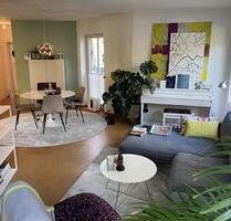 Lichtdurchflutetes Penthouse mit Dachterrasse und eigenem Garten am Jenischpark von Privat - Hamburg Altona