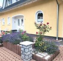 Ohne Makler. Einfamilienhaus mit Einliegerwohnung - Breidenbach