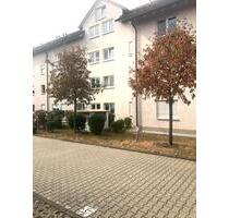 Sehr schöne 1 RaumWohnung mit Einbauküche und Balkon zu vermieten - Naunhof