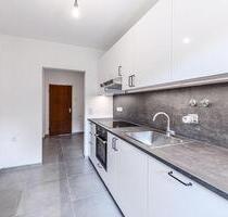 Frisch sanierte 2-Raum-Erdgeschosswohnung mit Terrasse und EBK - Nürnberg Erlenstegen