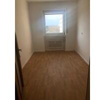 große 4 ZKB Wohnung mit Balkon & Aufzug in Kassel, am Klinikum, nähe Uni ( KS-MBS50a-4-1 )