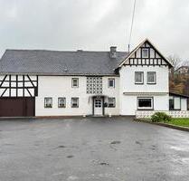 Mietshaus in 57641 Oberlahr - 1.000,00&nbsp;EUR Kaltmiete, ca.&nbsp; 125,00&nbsp;m&sup2; in Weyerbusch (PLZ: 57635)