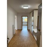 Helle Wohnung mit Balkon und Stellplatz - Mainz Bretzenheim