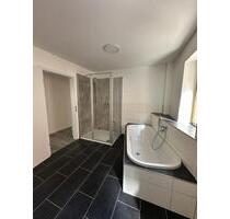 3.5 Zimmer Wohnung Kernsaniert inkl. Garage, Keller, 2 Balkone - Ebensfeld