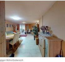 Attraktive 2,5-Zimmer-Erdgeschosswohnung mit Balkon, Einbauküche in Bretten