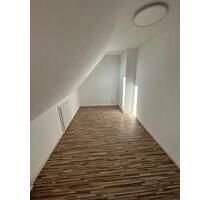 2,5 Zimmer Wohnung Dachgeschosswohnung - Herzogenaurach