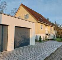 Großes Einfamilienhaus mit Einliegerwohnung und Garage - Biederitz