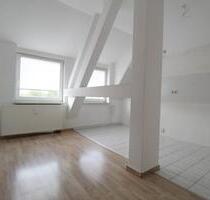 Großzügige 2,5-Raumwohnung mit Garage - Lunzenau