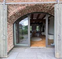 80 m² Appartement in historischer Hofanlage am Rhein - Bornheim