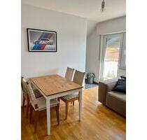 Schöne und helle DG-Wohnung; 2 Zimmer - Markgröningen