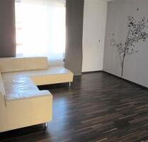 Gepflegte 3 Zimmer-Wohnung im Hochparterre mit Balkon, EBK und Kfz-Stellplatz in naturnaher Lage - Schauenburg
