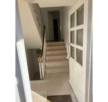 Ü40-Wohnung Hochpaterre 3Z,K,B,Abs,Balkon + Suiterrainwhg.1Z Bad - Bad Zwischenahn
