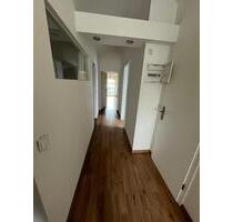 1-Zimmer-Dachgeschosswohnung inkl. Einbauküche in Top-Lage in Mühldorf am Inn zu vermieten