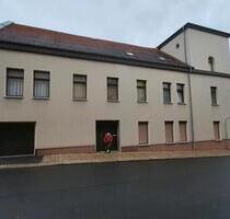 Ich verkaufe ein großes Haus - 300.000,00 EUR Kaufpreis, ca.  305,00 m² in Werdau (PLZ: 08412)