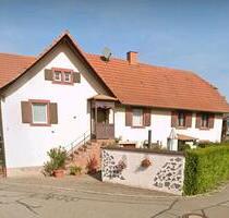 Einfamilienhaus mit großer Scheune und Garten in Ettenheimweiler