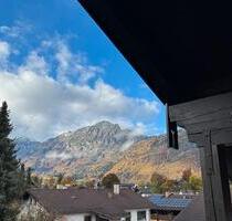 Wunderschöne, kernsanierte Dachgeschosswohnung - Bayerisch Gmain