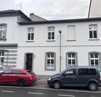 ~ Renoviertes Haus zur Miete ~ 2 Bäder ~ offener Wohnbereich ~ - Oberhausen Alt-Oberhausen