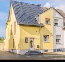 Haus zu vermieten - 1.700,00 EUR Kaltmiete, in Übach-Palenberg (PLZ: 52531)