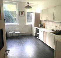 Große 5-Zimmer-Erdgeschoss Wohnung, mit GartenBadewanneKeller - Rethem (Aller)