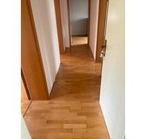 Schöne 2 ZKB Wohnung mit Balkon in traumhafter Lage ab 1.12.2025 - Bausendorf
