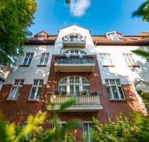 Jetzt investieren – 1-Zimmer-Wohnung mit großem Spitzboden - Berlin Steglitz-Zehlendorf