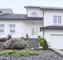 EFH in FR ca. 160m² nur 4km bis DE, FBH, riesige Garage, Keller - Überherrn