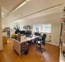 Büroräume zu vermieten - 833,00 EUR Kaltmiete, ca.  85,00 m² in Litzendorf (PLZ: 96123)