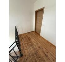 helle 4-Raum-Wohnung; Südbalkon und Natur pur; Naumburger Umland - Naumburg (Saale)