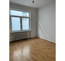 Diese Wohnung befindet sich in zentraler Lage mit hervorragender Anbindung an den öffentlichen Nahverkehr. Einkaufsmöglichkeiten, Restaurants und alle Einrichtungen des täglichen Bedarfs sind... - Hameln