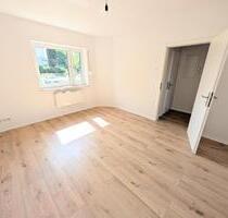 **Frisch renoviert: -Erdgeschoss -neues Tageslichtbad -neuer Laminat -weiße Wände** - Marl Alt-Marl
