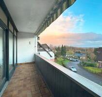 Stilvoll saniertes, möbliertes Apartment mit Balkon und Fernblick - Rengsdorf