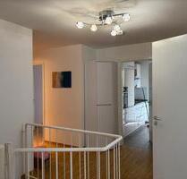 Zimmer (23qm) zu vermieten - 890,00 EUR Kaltmiete, ca.  23,00 m² in Ottobrunn (PLZ: 85521)