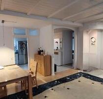 Geräumige, großzügige 4 Zimmer Erdgeschoß Wohnung zu vermieten - Marbach am Neckar