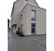 Exklusive 2-Zimmer-Maisonette in Erlangen-Ost – Terrasse, Aufzug,