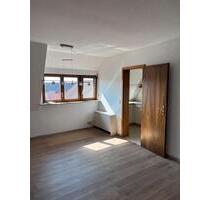 *PROVISIONSFREIE* Wohnung mit 3 Zimmern sowie Balkon und EBK - Malsch