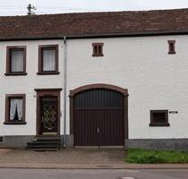 Bauernhaus mit großem Grundstück in ruhiger, zentrumsnaher Lage - Weiskirchen