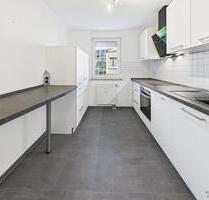 Moderne Wohnung mit hochwertiger EBK und Südbalkon - Nürnberg Erlenstegen