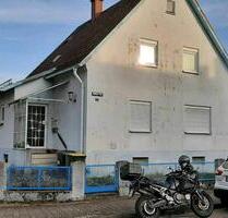 Zweifamilienhaus mit Grundstück, Garage und Platz im Zay in 76437 - Rastatt