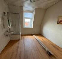 1 Zimmer Appartement mit Küche und Dusche in Wuppertal-Heckingh.