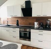 helle 4 Zimmer Wohnung, ruhige Lage, teilmöbliert - Tann (Rhön)