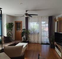 Moderne 3-Zimmer-Wohnung mit Balkon, Garage und Top-Lage in Künze - Künzelsau